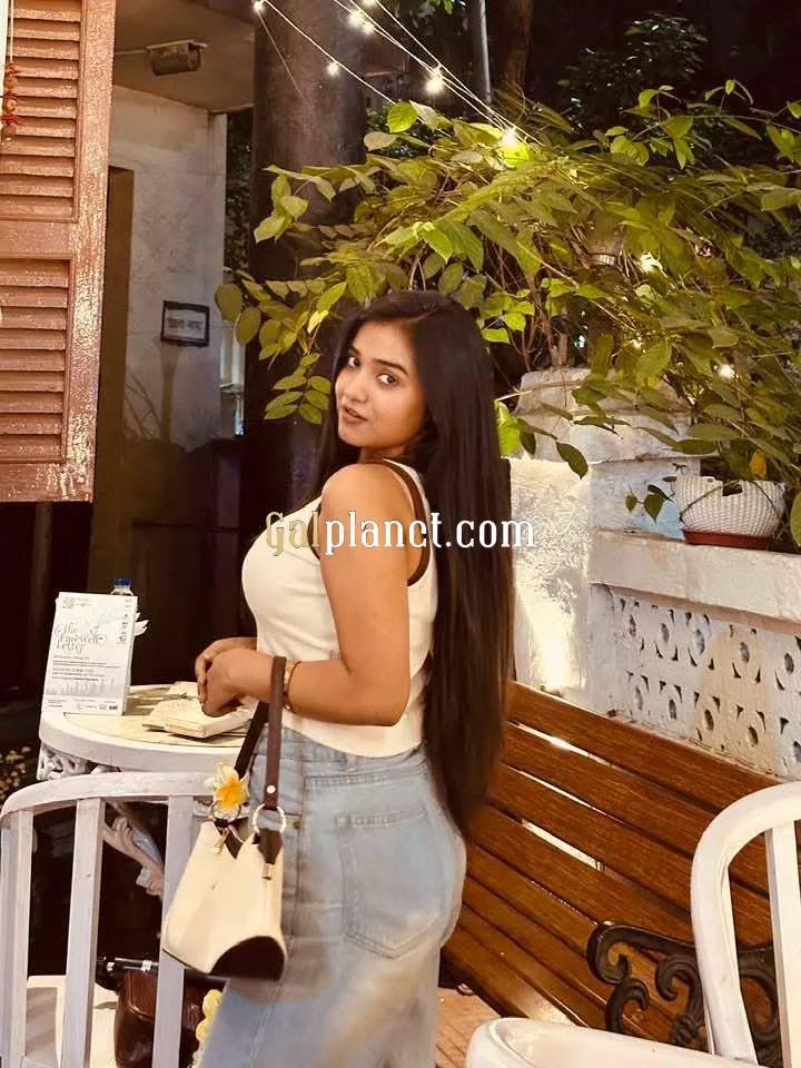 Monika 𝟳𝟲𝟰𝟰𝟴𝟵𝟰𝟮𝟯𝟭 Available well Behaved Well hygienic Girls