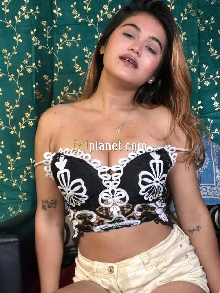 HAND TO HAND CASH PAYMENT ONLY FOR INDEPENDENT COLLEGE GIRL