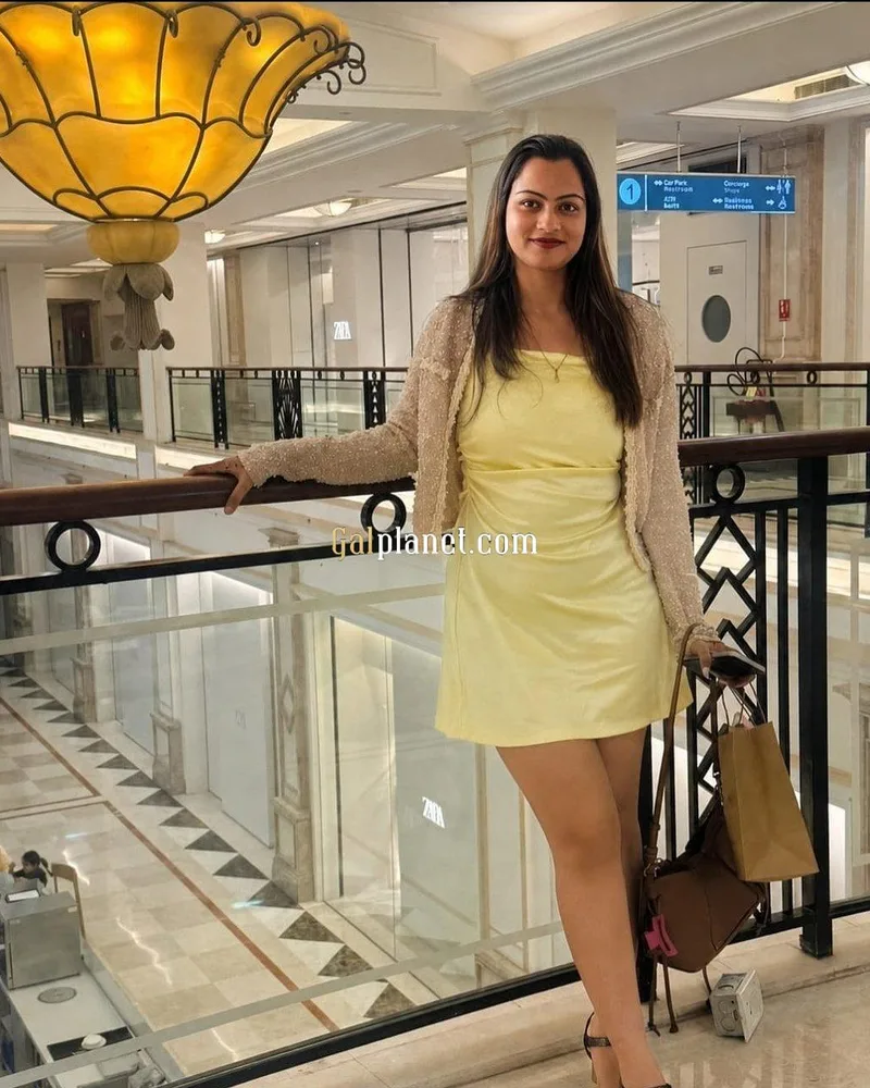 My self Soni vip service indipendent High profile full service cash