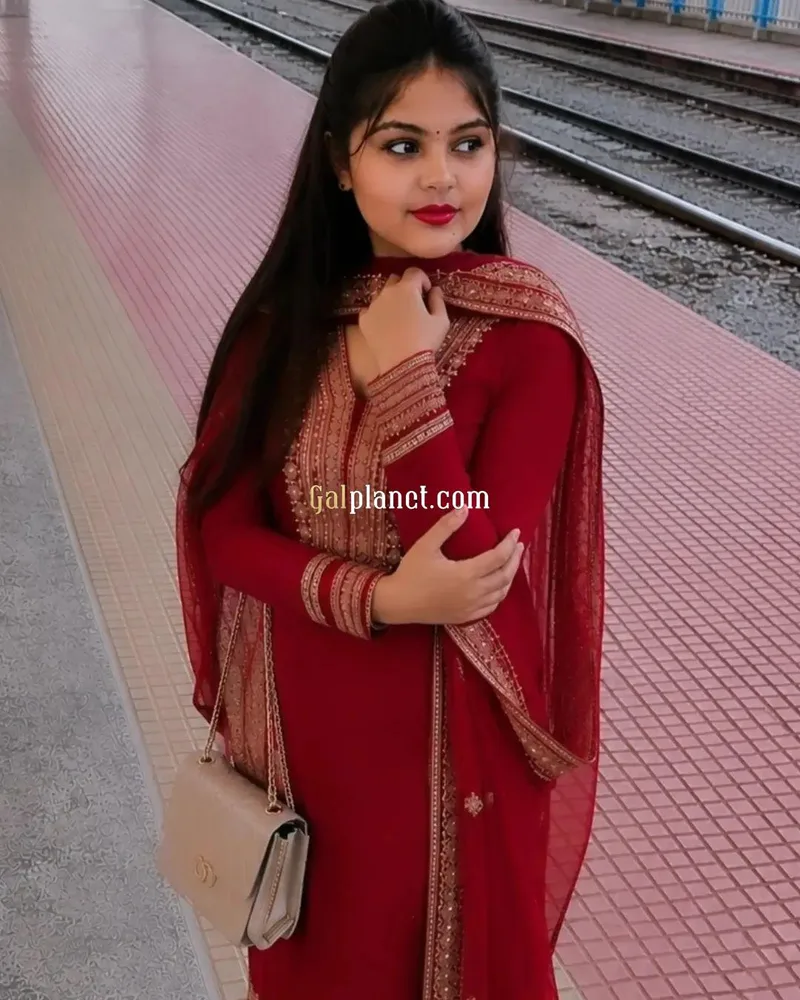 Nashik Call GIRL♥️ 𝟳𝟰𝟯𝟵𝟮𝟬𝟰𝟬𝟭𝟱 ♥️CALL GIRLS IN♥️ESCORT