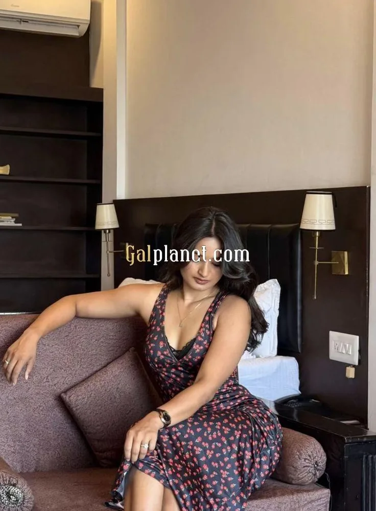 premium escort cash payment cash hand to no advance payment