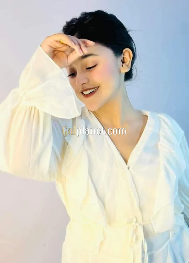 Nisha 𝟳𝟱𝟰𝟰𝟬𝟱𝟰𝟵𝟯𝟮 College Girl's//Genuine Model//Aunt's//Bhab