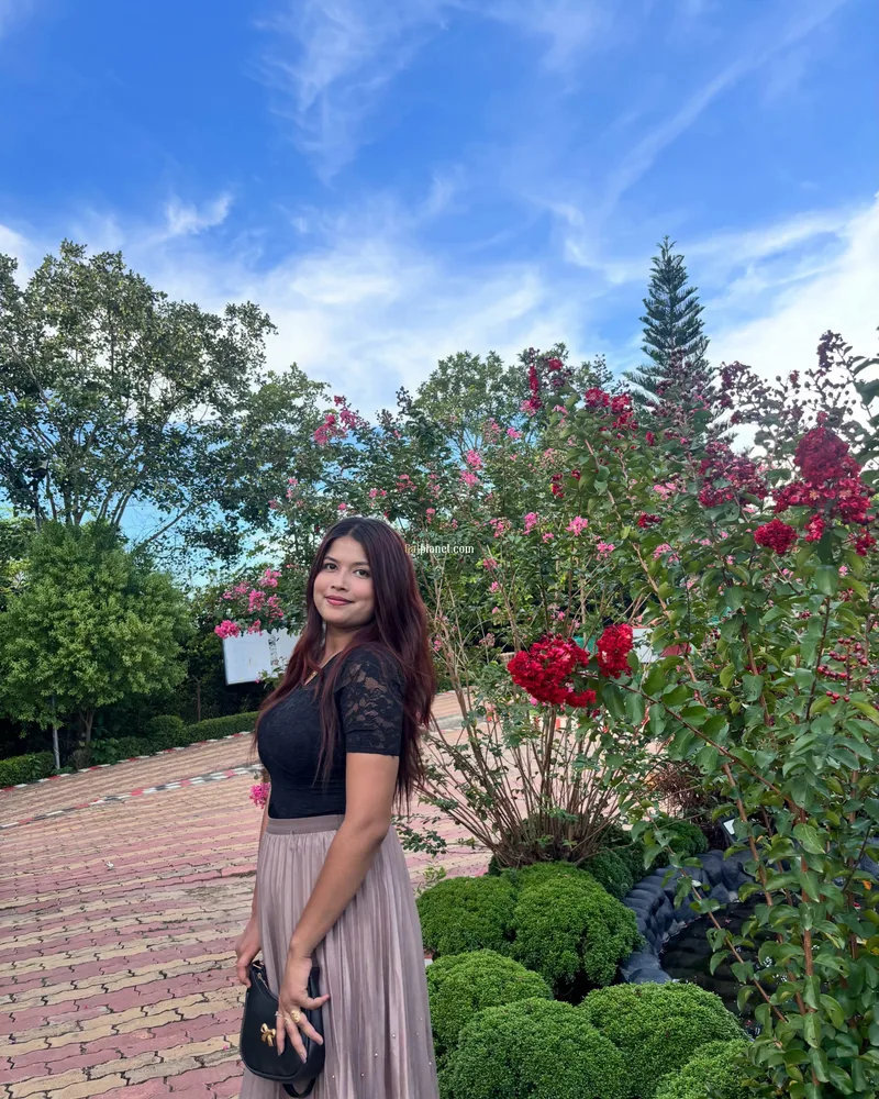 Shreya Are you looking for discreet companionship and entertainment?