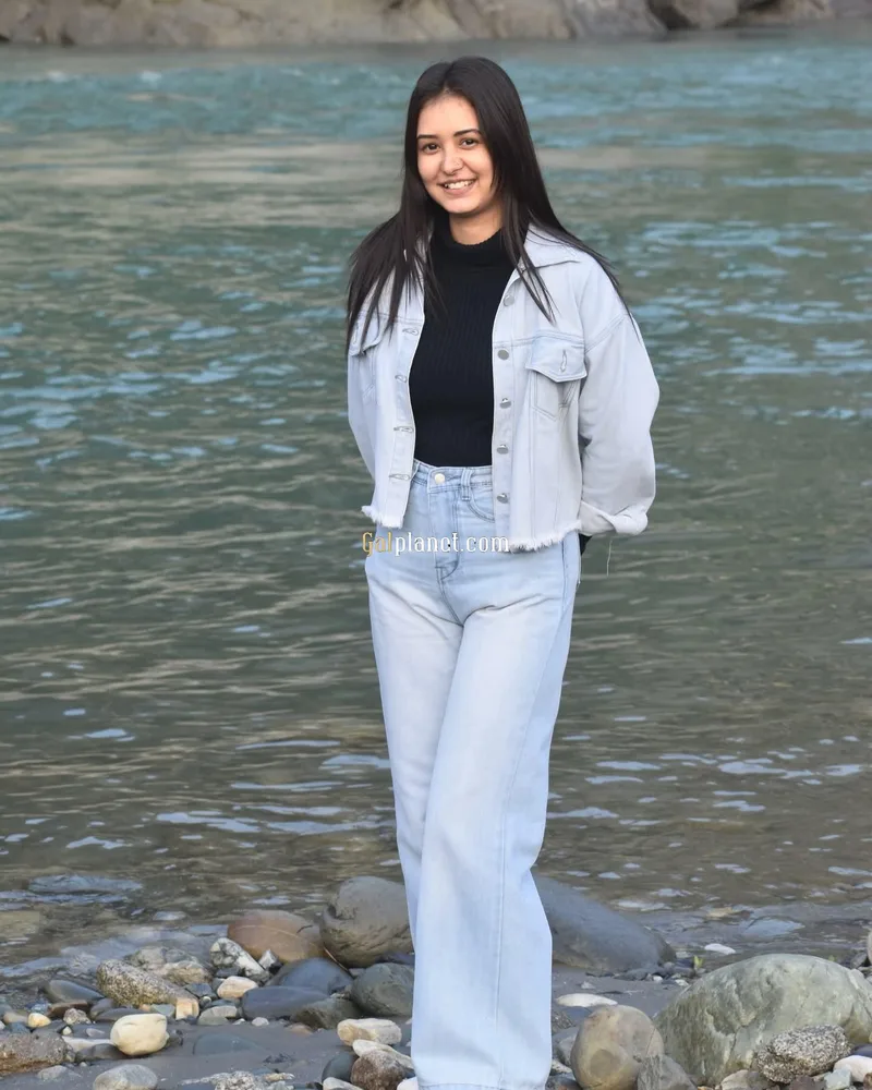 Shivani today profile indipendent service available cash payment