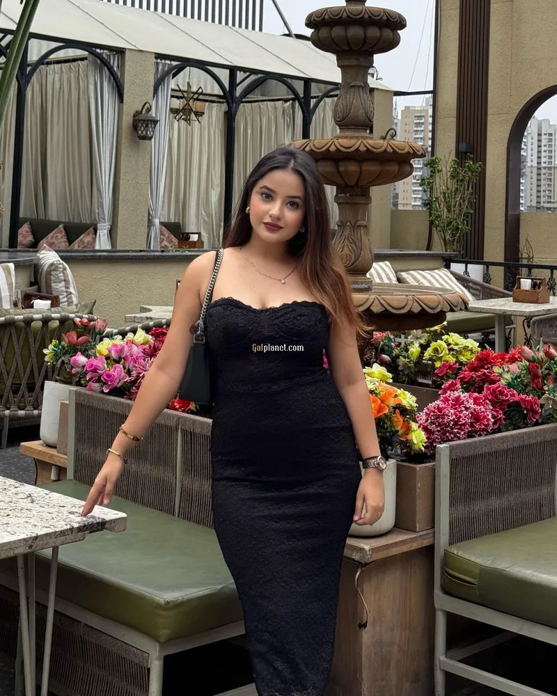 Monika 𝟳𝟲𝟰𝟰𝟴𝟵𝟰𝟮𝟯𝟭 Call Girls VIP Service..⭐⭐⭐⭐⭐Booking Safe