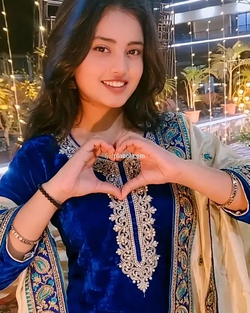Varanasi Call GIRL♥️ 𝟳𝟰𝟯𝟵𝟮𝟬𝟰𝟬𝟭𝟱 ♥️CALL GIRLS IN♥️ESCORT