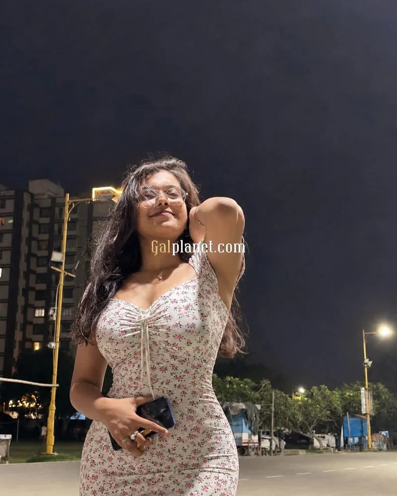 Nisha 𝟳𝟱𝟰𝟰𝟬𝟱𝟰𝟵𝟯𝟮 Private Housewife *** Models *** CELEBRITY