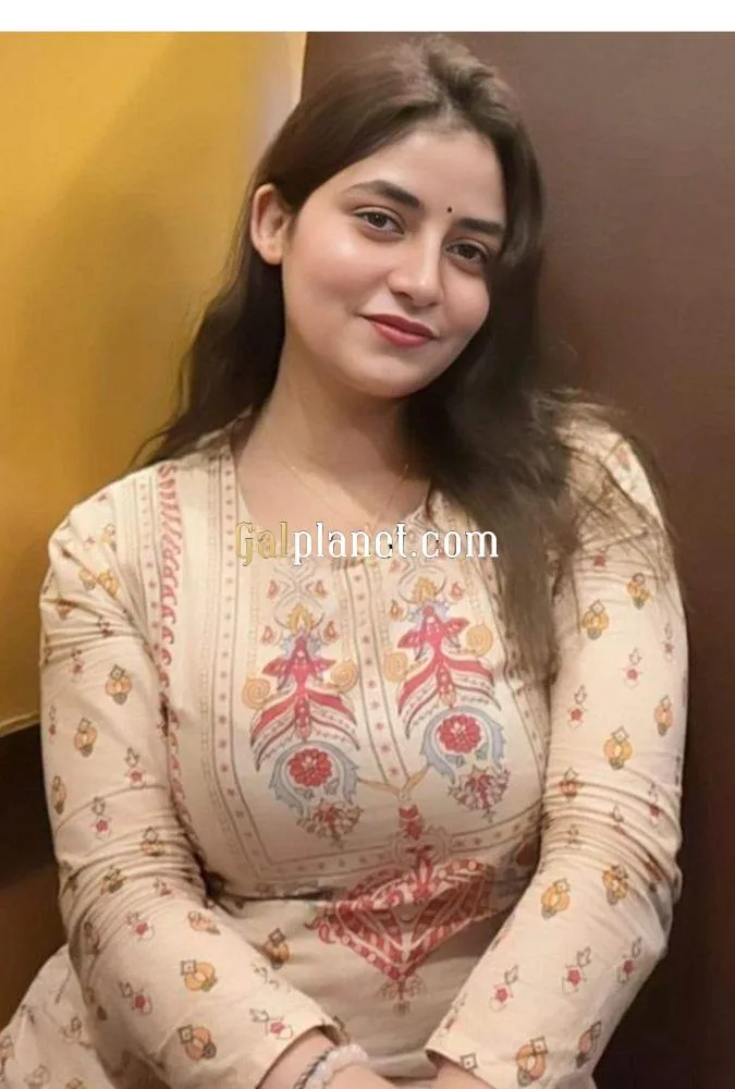 Manali girl available in 24 ×7 available only genuine person