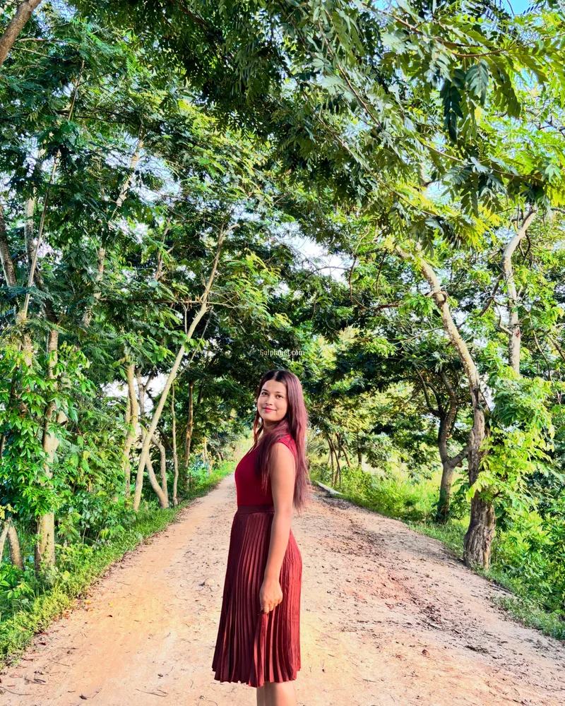 Hi, I’m Jenny. I’m classy, elegant, and full of positive vibes. I beli
