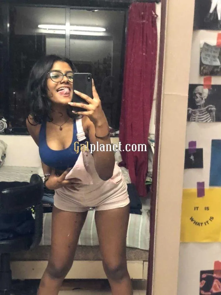 Myself myself Priya Singh ✅ Low price full safe and secure service