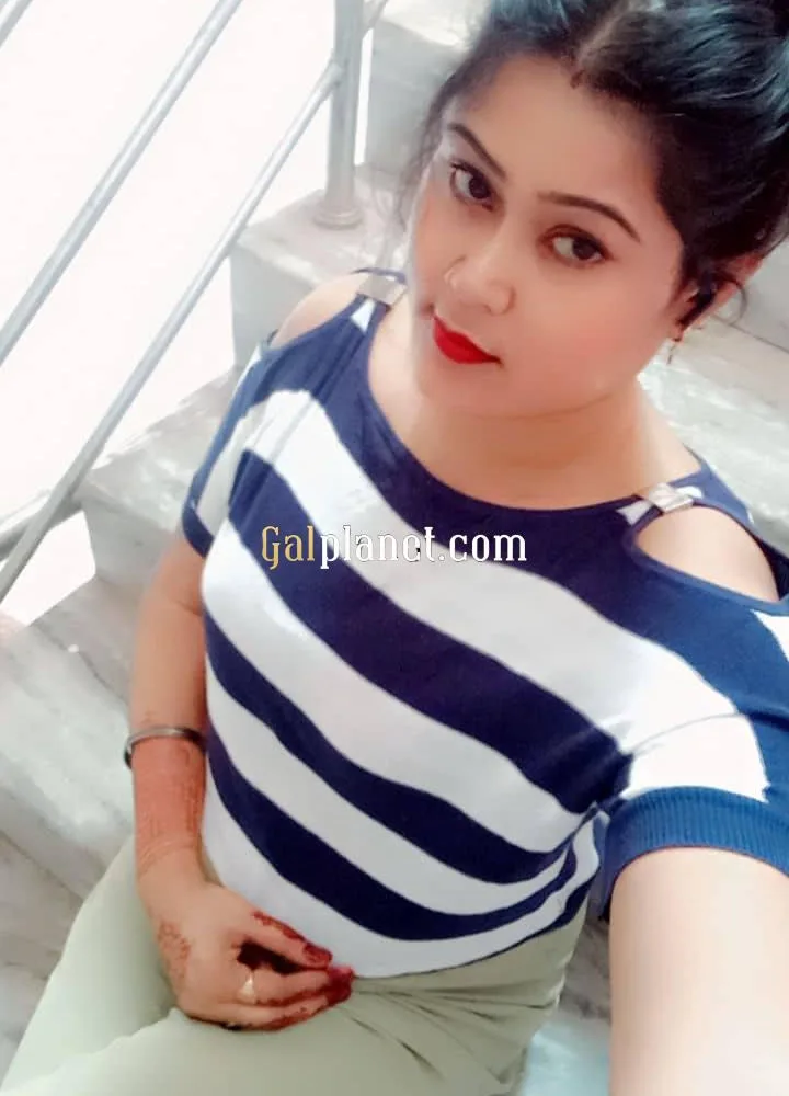 Looking for real verified call 79899//28251 girl Kochi
