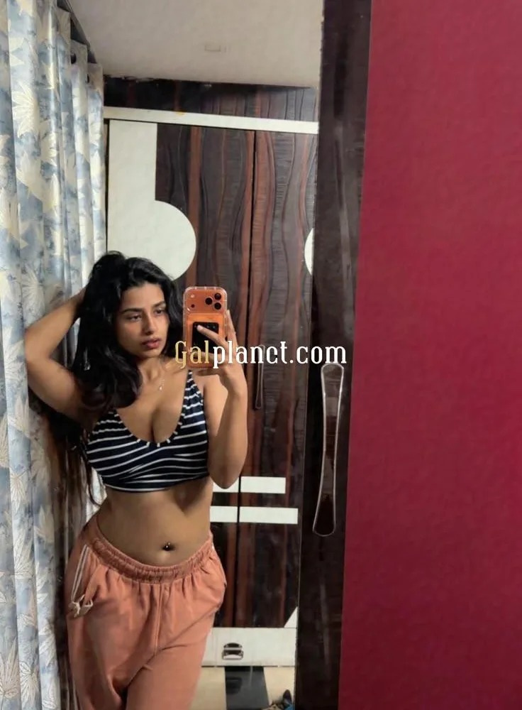Top model college booking open now