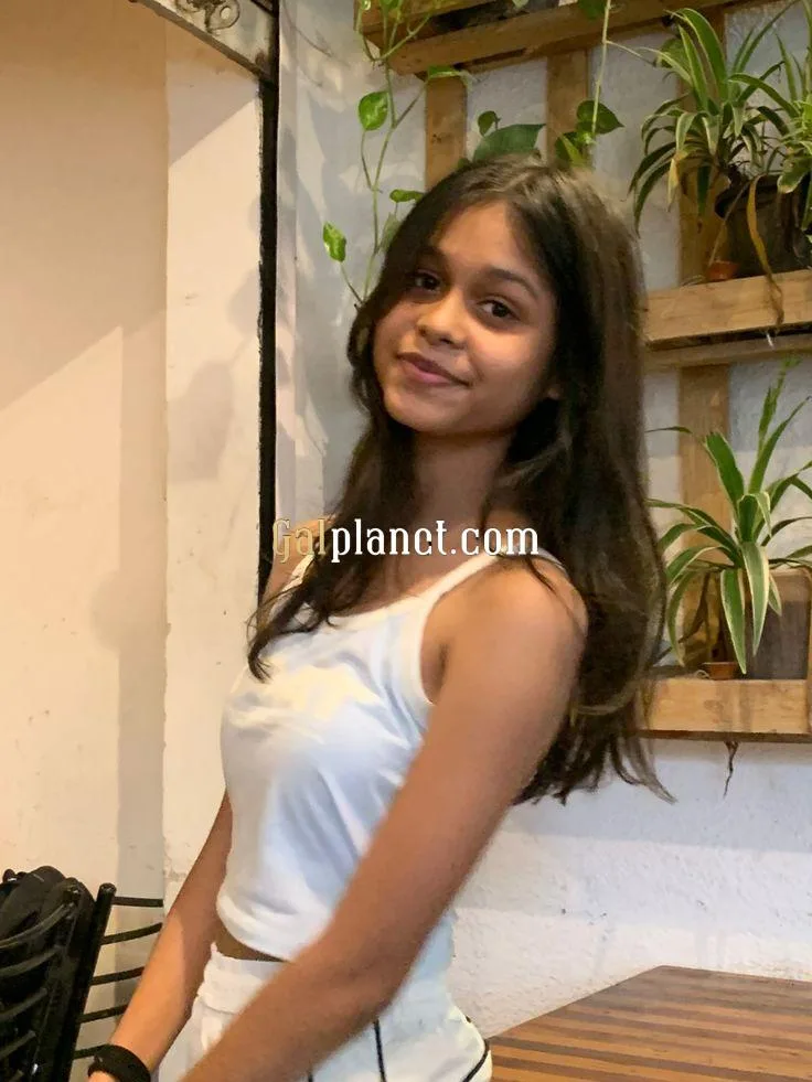 Priyanka Full cash payment no advance genuine service