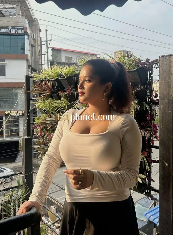 100% guarantee same girl providing ⭐⭐⭐⭐⭐ 24×7 DOORSTEP SERVICE AVAILAB