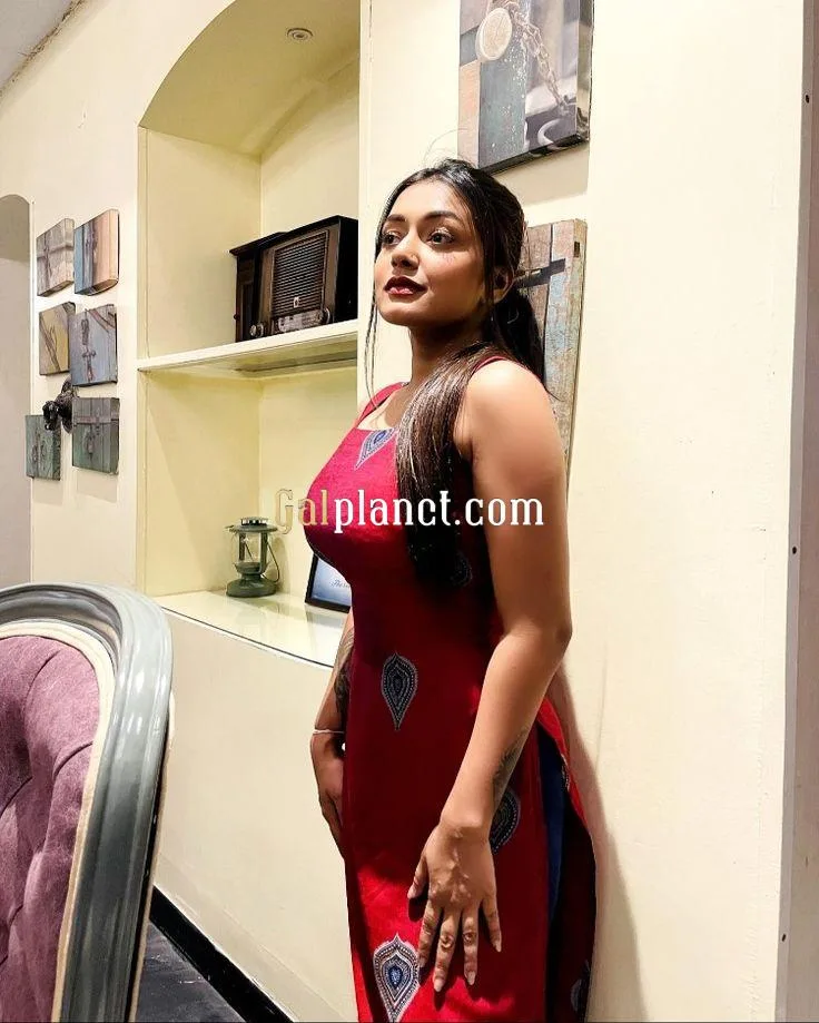Monikonda escort top and genuine cash payment available