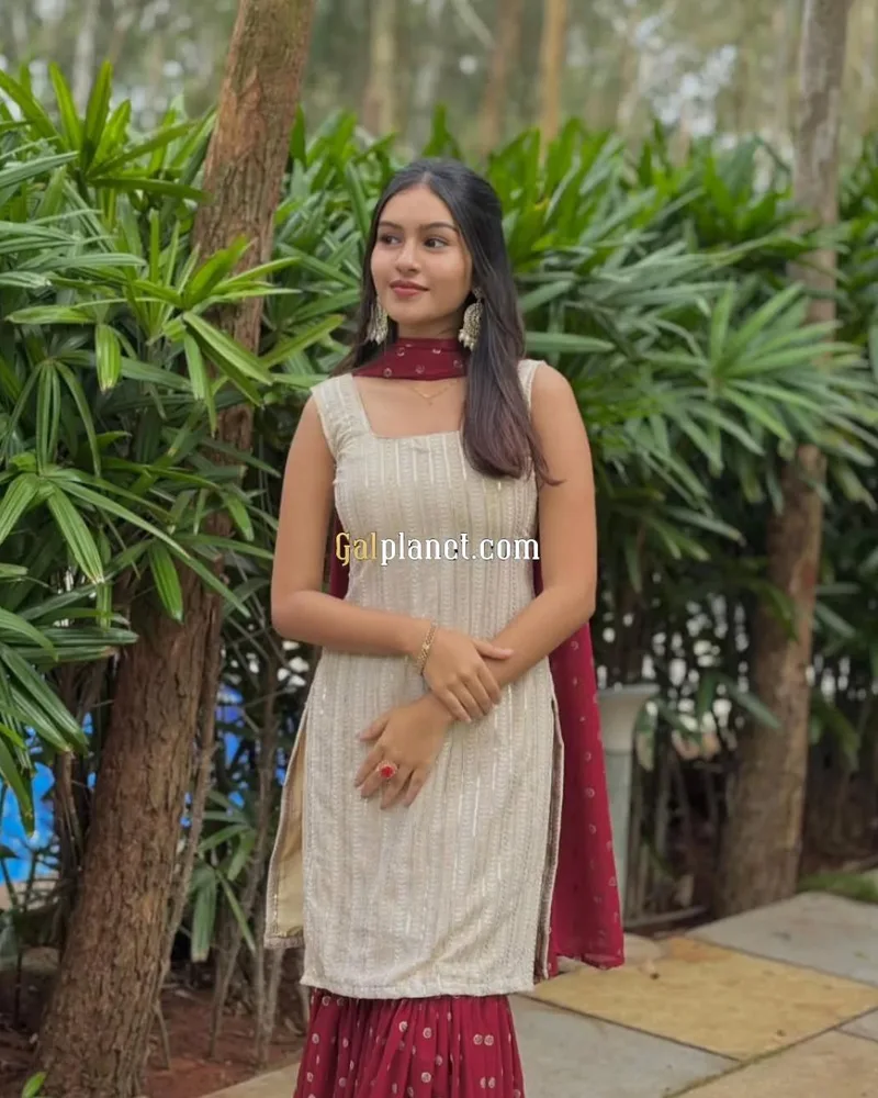 Lucknow Call Girl and Escort service 𝟕𝟖𝟕𝟎𝟒𝟕𝟓𝟖𝟎𝟏
