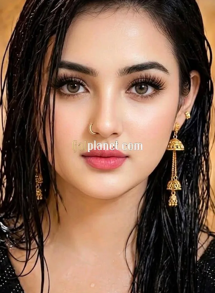 Delhi Escorts Service by young and pretty Independent Call Girls in De