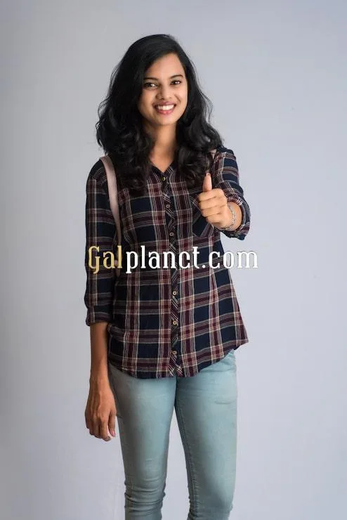 Hello sir my self monika genuine girl independent college girl cash pa
