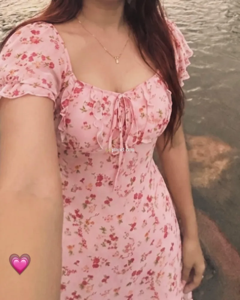 My name is Himanshi! My home state is Gujarat. I am staying in Mumbai.