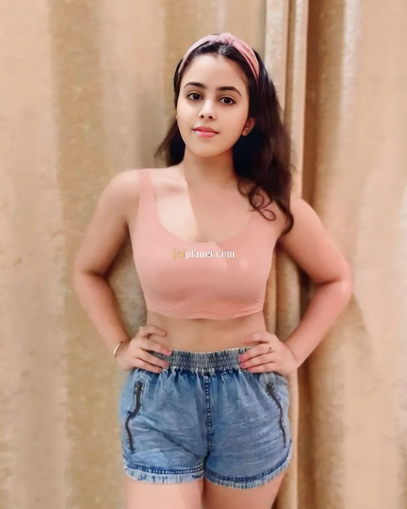 Hello sir my self Divya high profile independent college girl