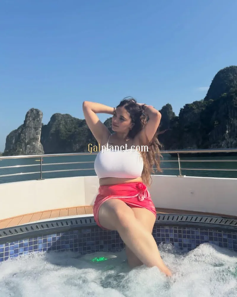 genuine  call girl escort service in Mumbai
