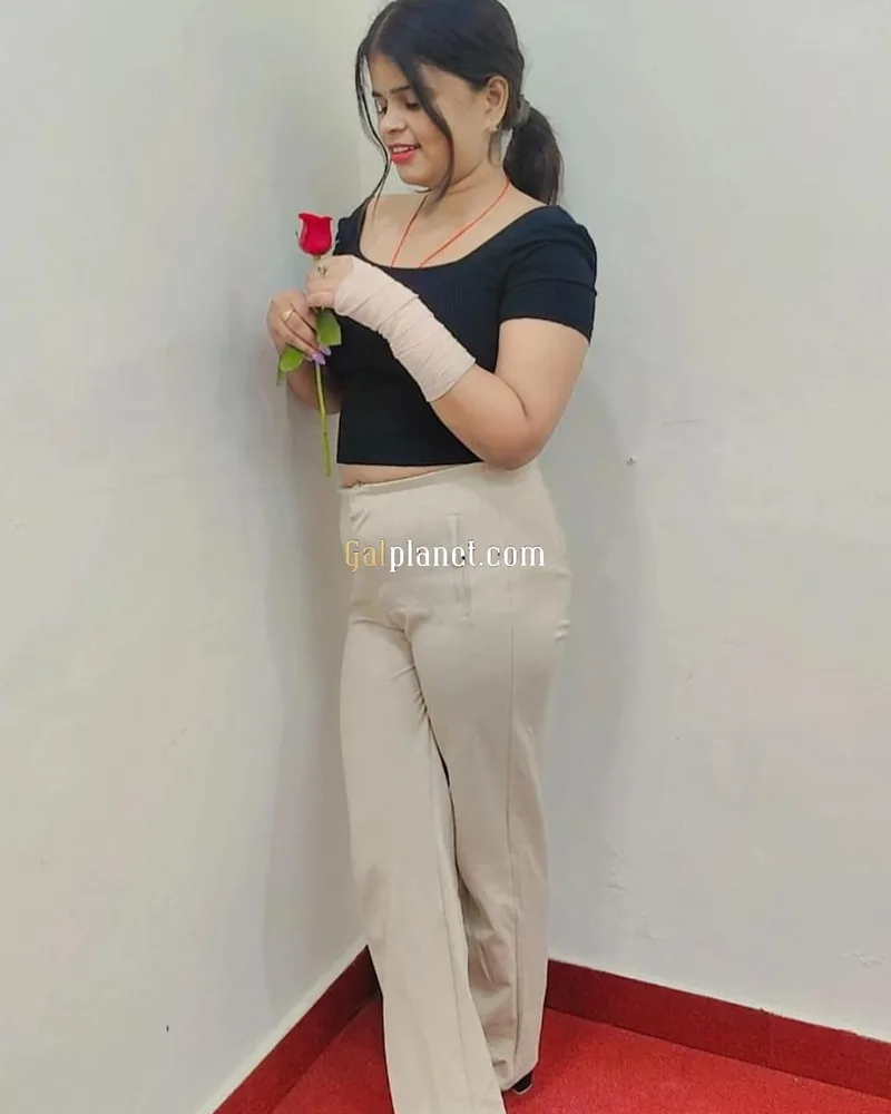Hi, I'm Divya, offering a premium, private call girl service in Kota