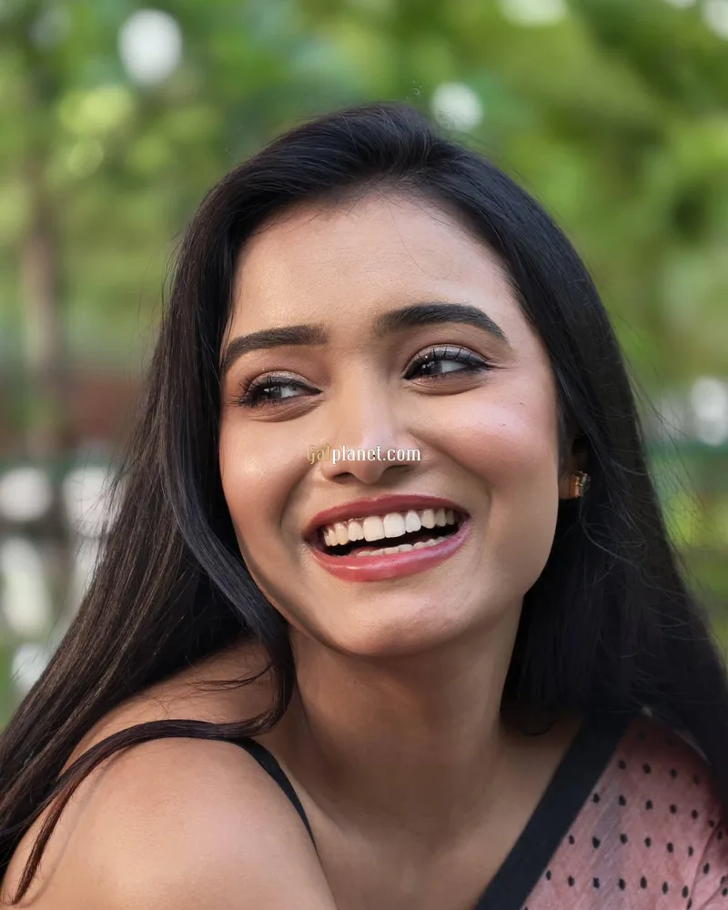 Nisha 𝟳𝟱𝟰𝟰𝟬𝟱𝟰𝟵𝟯𝟮 You Are A Whole Man Who Can Hang Out With M