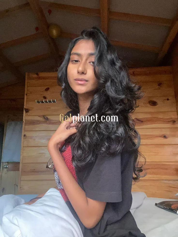 Hot and sexy top model girl genuine service