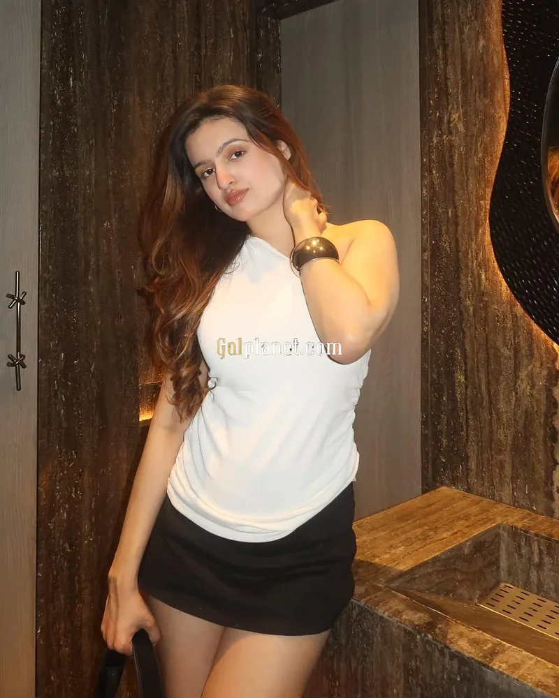 NO ADVANCE PAY DIRECT HAND CASH HIGH PROFILE COLLEGE CALL GIRLS, Manga