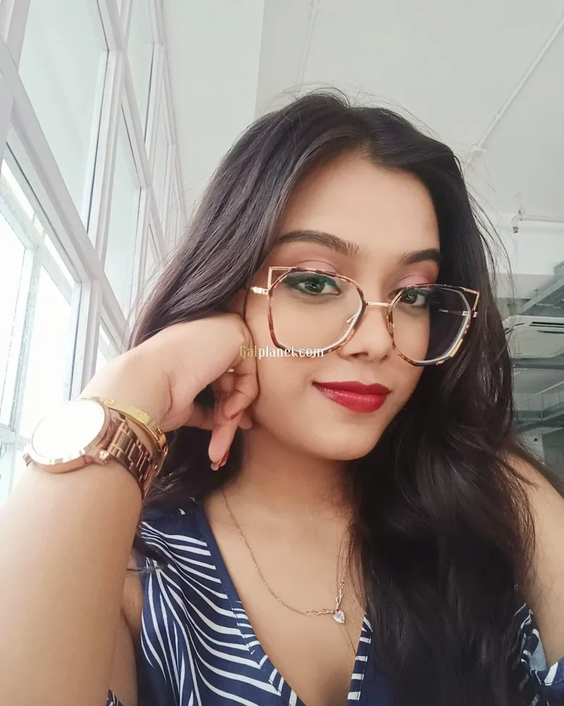 Hii guy's I'm Ankita Reddy  nen telugu na Reddy nen all types online s