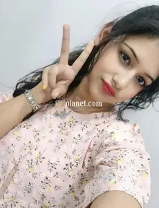 Radhika call mein...