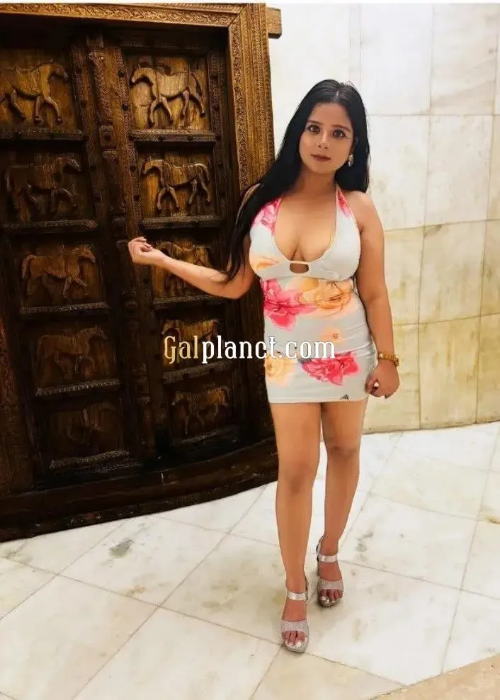 Verified escort 79899//28251 low price call girl service available
