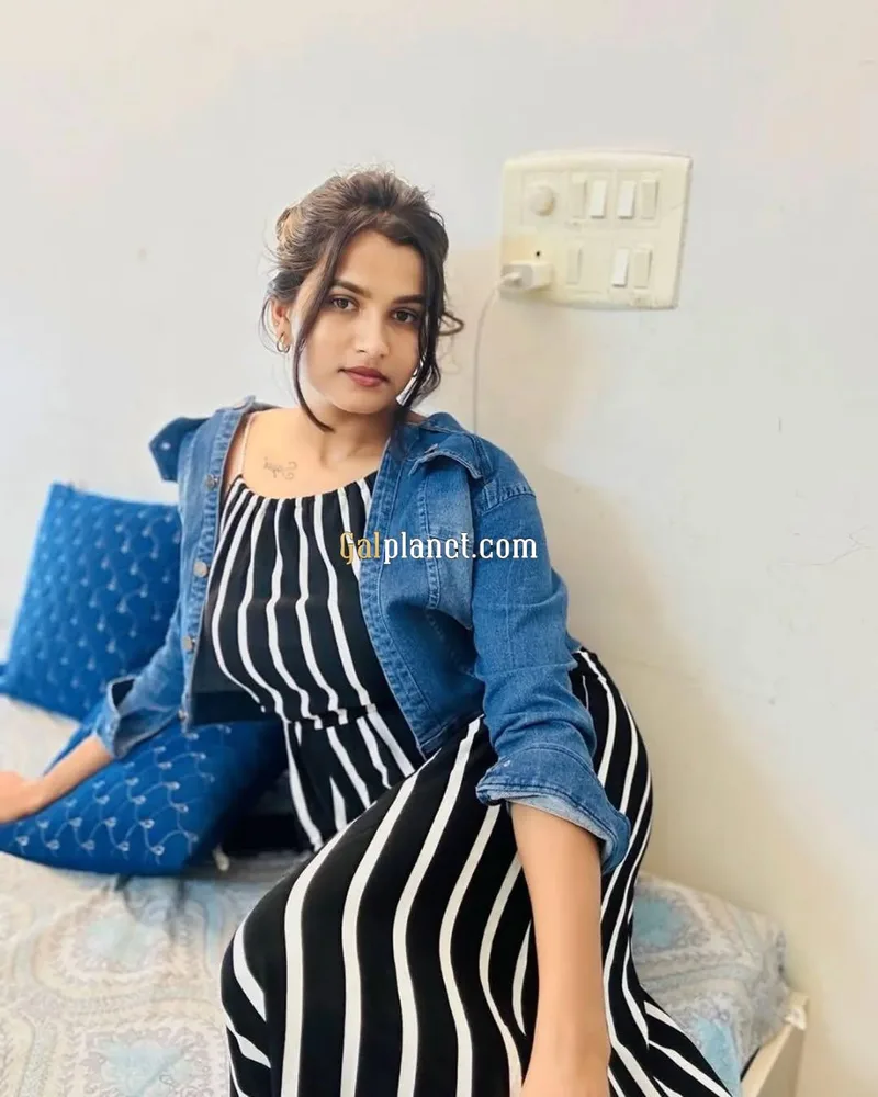 call girl genuine profile available anytime call me8340458584 sexy modelling profile available