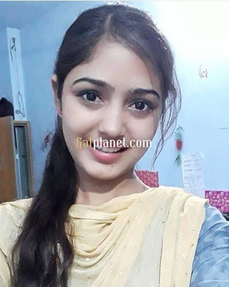 Sarnath call girl safe and secure sexy modelling girls call me