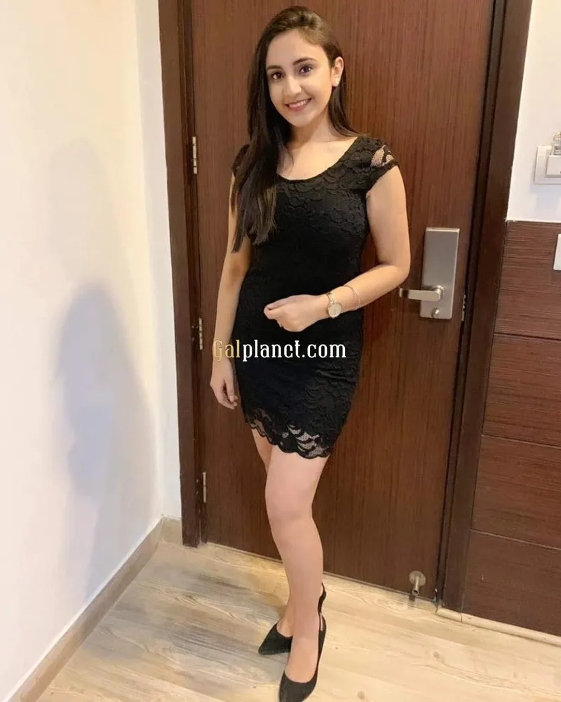 VIP MODELS COLLEGE GIRL HOUSEWIFE HOTEL AND HOME AND HOME SERVICE