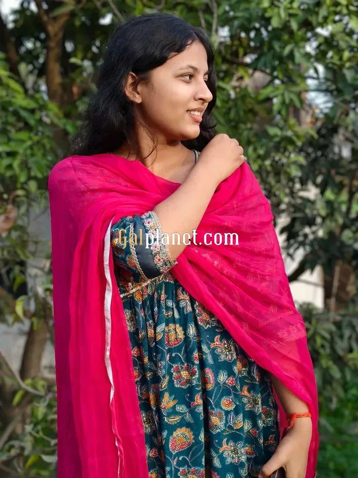 Divya rathi High Profile indipendent college girl agency girl cash pay
