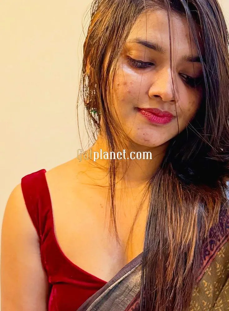 Radha Sharma Kukatpally escort service cash payment hand to hand no