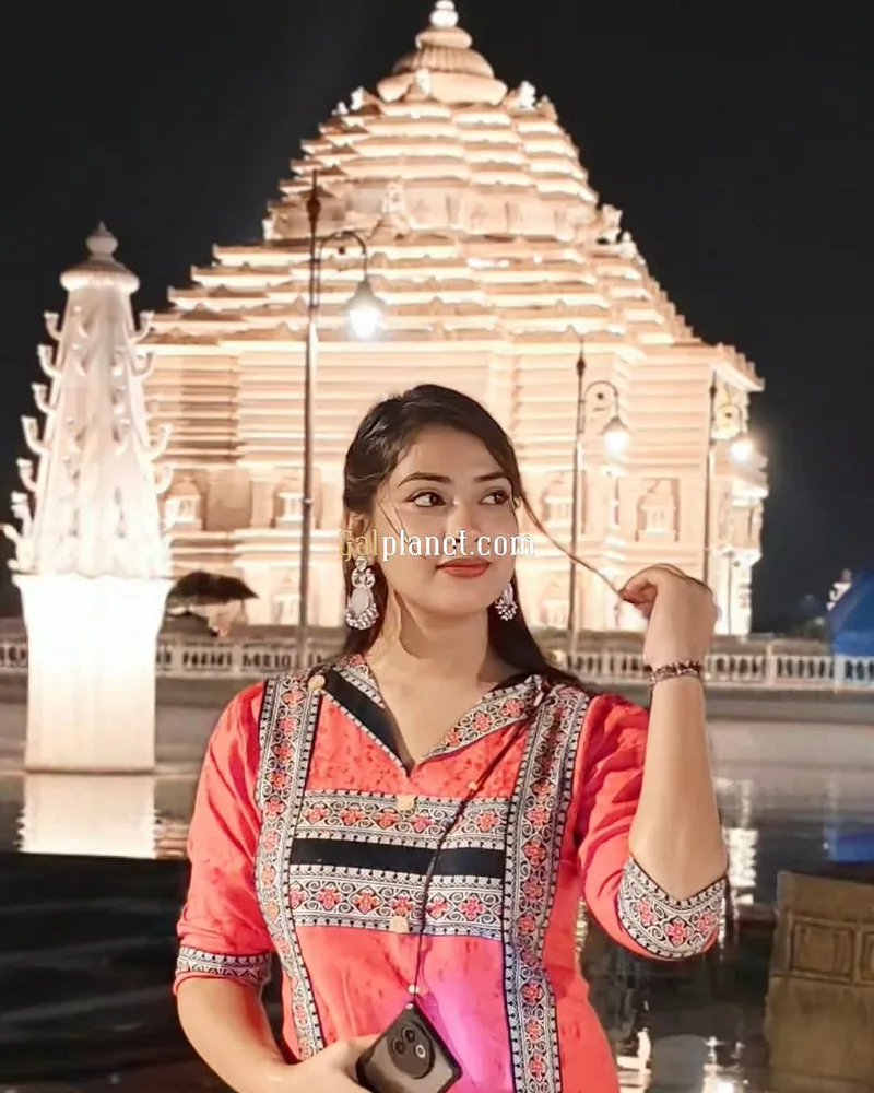 Nisha 𝟳𝟱𝟰𝟰𝟬𝟱𝟰𝟵𝟯𝟮 Hot&sexy models , college girls, celebrate