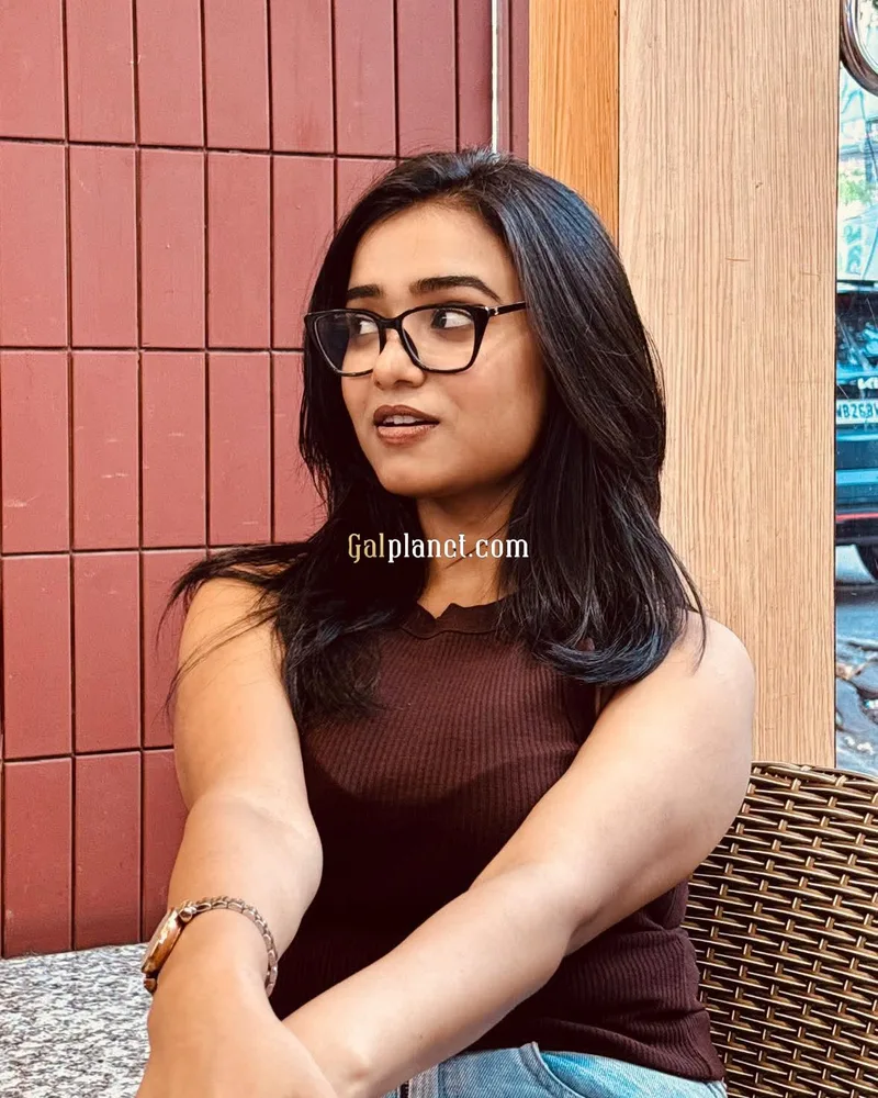 Nisha 𝟳𝟱𝟰𝟰𝟬𝟱𝟰𝟵𝟯𝟮 High-Profile Escort Agency in Gurgaon, Top-