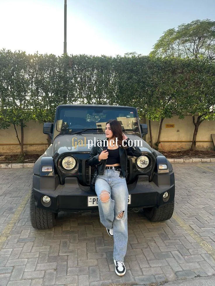 Riya Kumari scud service call girl low price call me 24