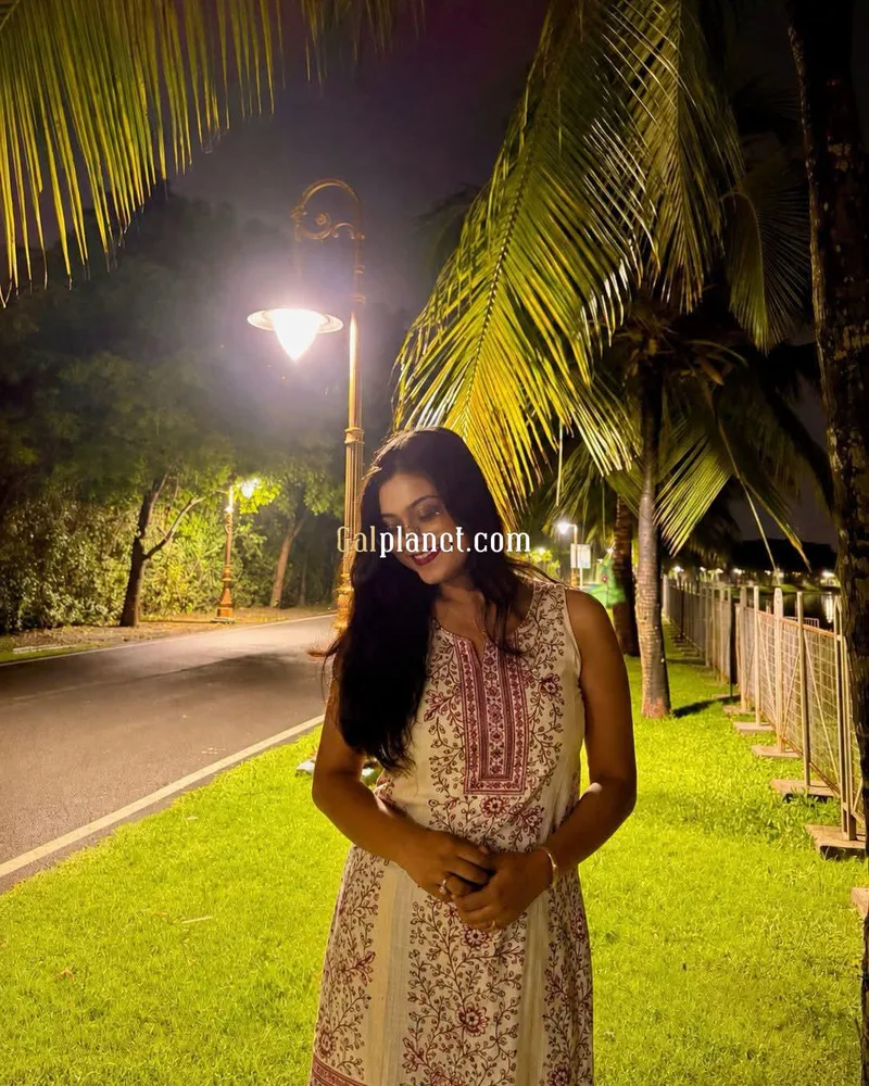 Nisha 𝟳𝟱𝟰𝟰𝟬𝟱𝟰𝟵𝟯𝟮 HOT & SEXY MODELS // COLLEGE GIRLS AVAILABL