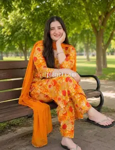 Monia call girl genu