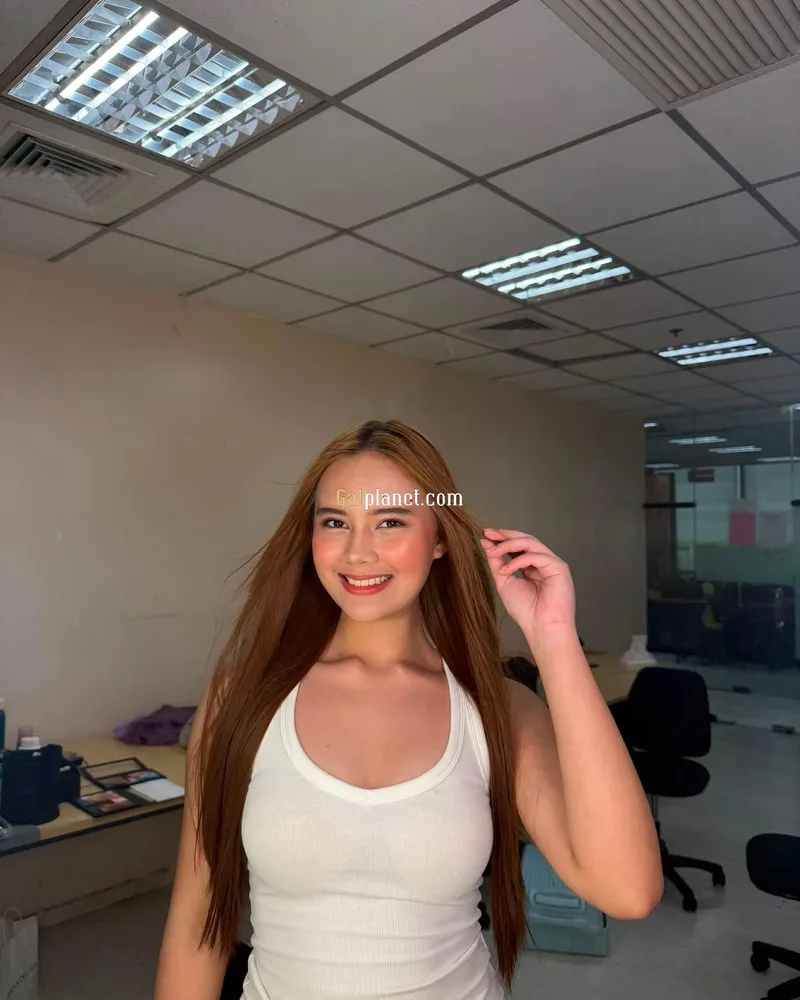 Monika 𝟳𝟲𝟰𝟰𝟴𝟵𝟰𝟮𝟯𝟭Call Girls VIP Service ⭐ Safe and Secure Hi
