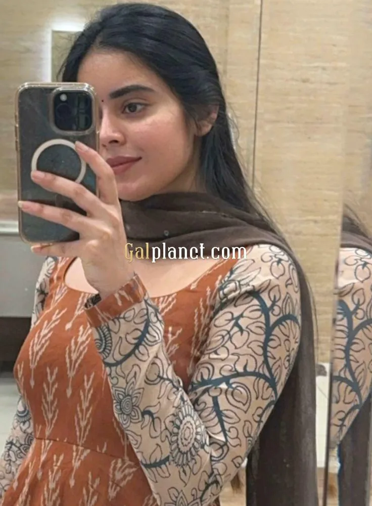 Manali girl available in 24 ×7 available only genuine person