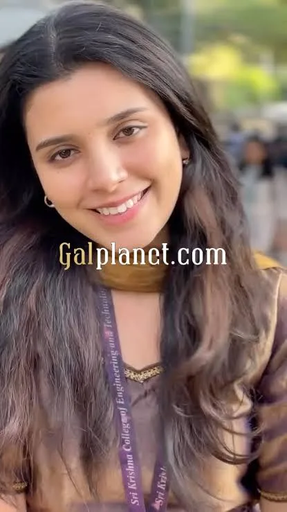Riya hii profile hot model girl
