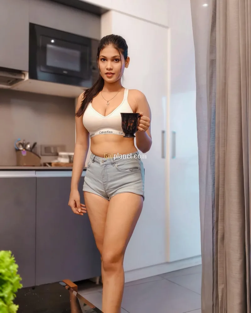 Affordable Night Call Girl Number manglore– Young Sexy Escort