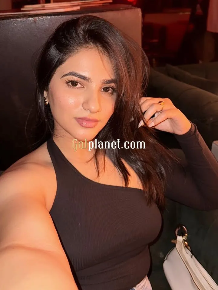 Nagpur vip genuine escort 𝟳𝟬𝟐𝟭𝟵𝟱𝟬𝟵𝟳𝟯 call me now