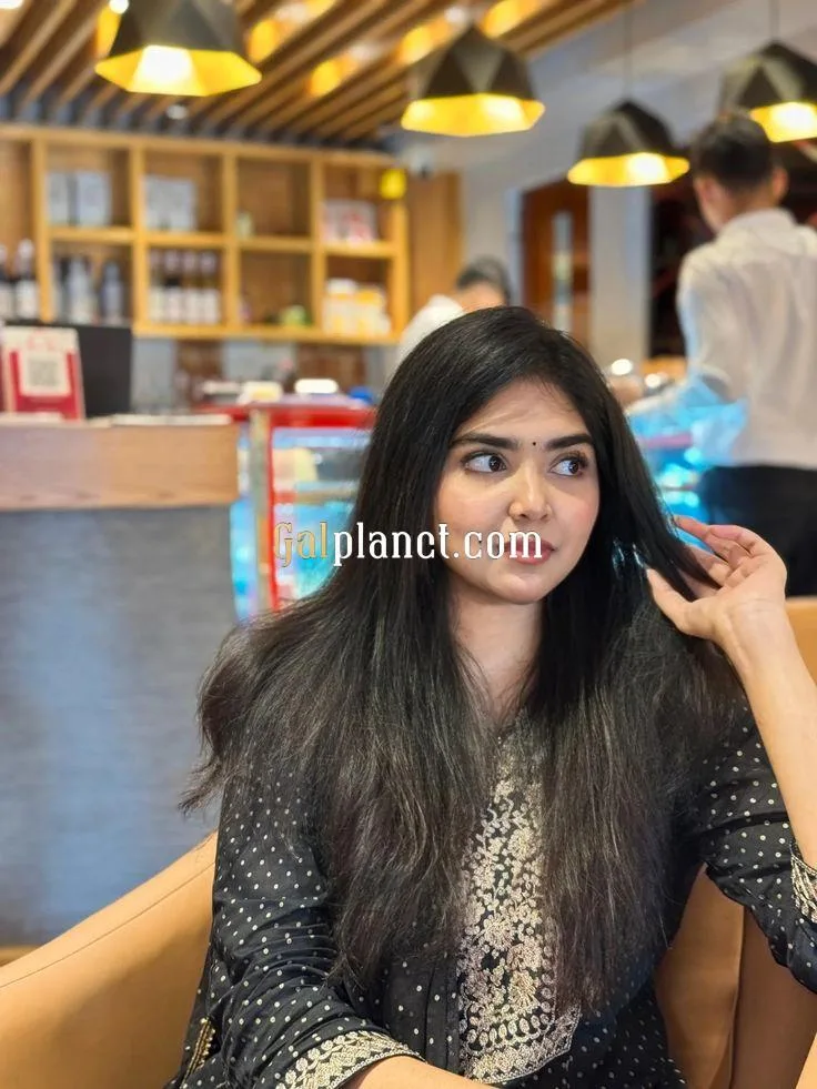 HOME AND ✨HOTEL 💥SERVICE holsale ki aur college girl full set in acti