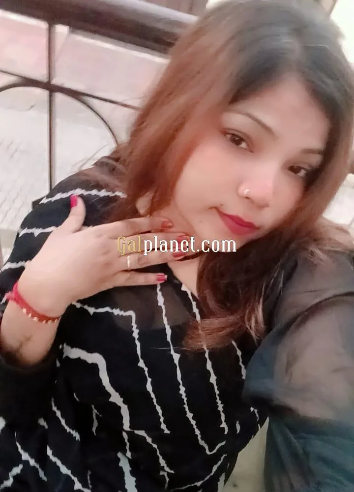 Full service available call girl
