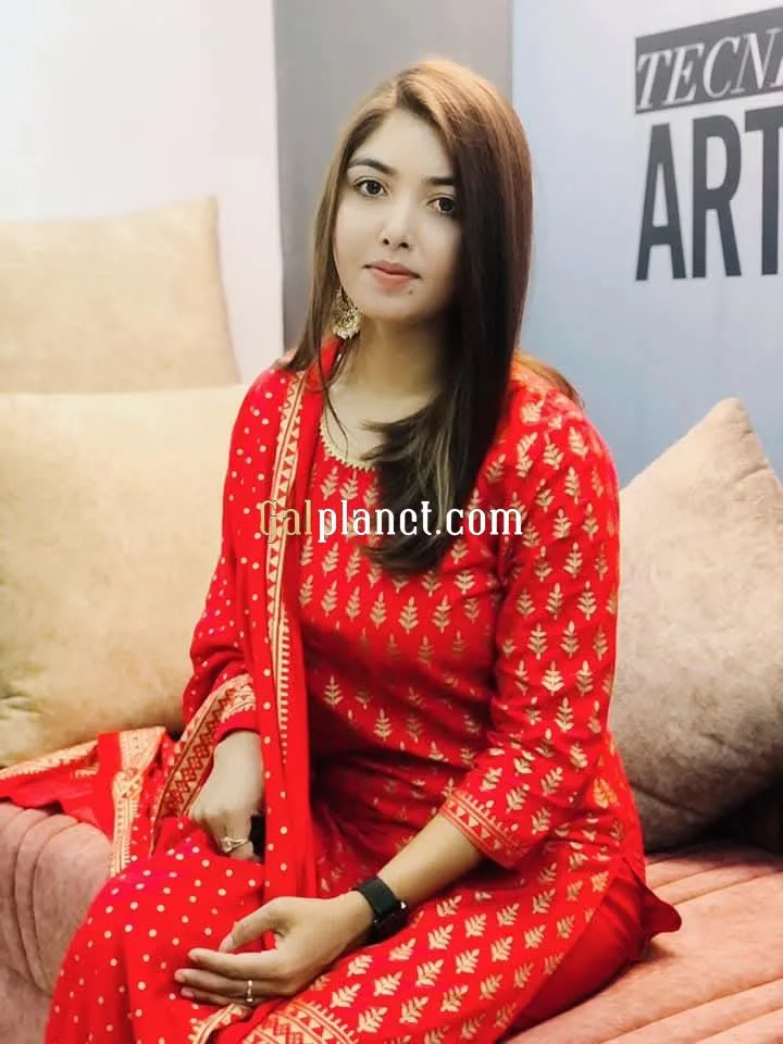 Hi Gentleman, Welcome to my profile. I'm Shasha in New Town,